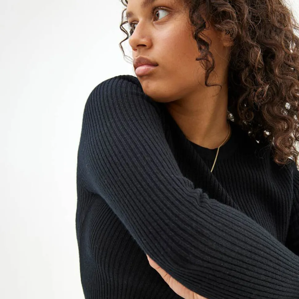 tunn_ulltroja_1-1.webp Shop Tunn Ulltroja Dam Loungewear