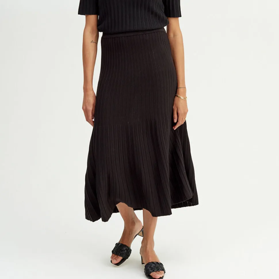 vadlang_kjol_3-2.webp Flash Sale Vadlang Kjol Dam Loungewear